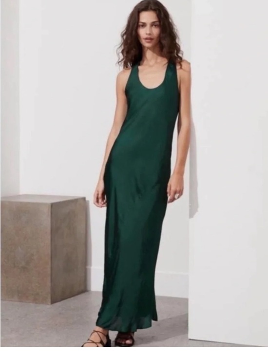 Banana Republic Dresses & Skirts - Banana Republic Emerald Green Slip Maxi Dress